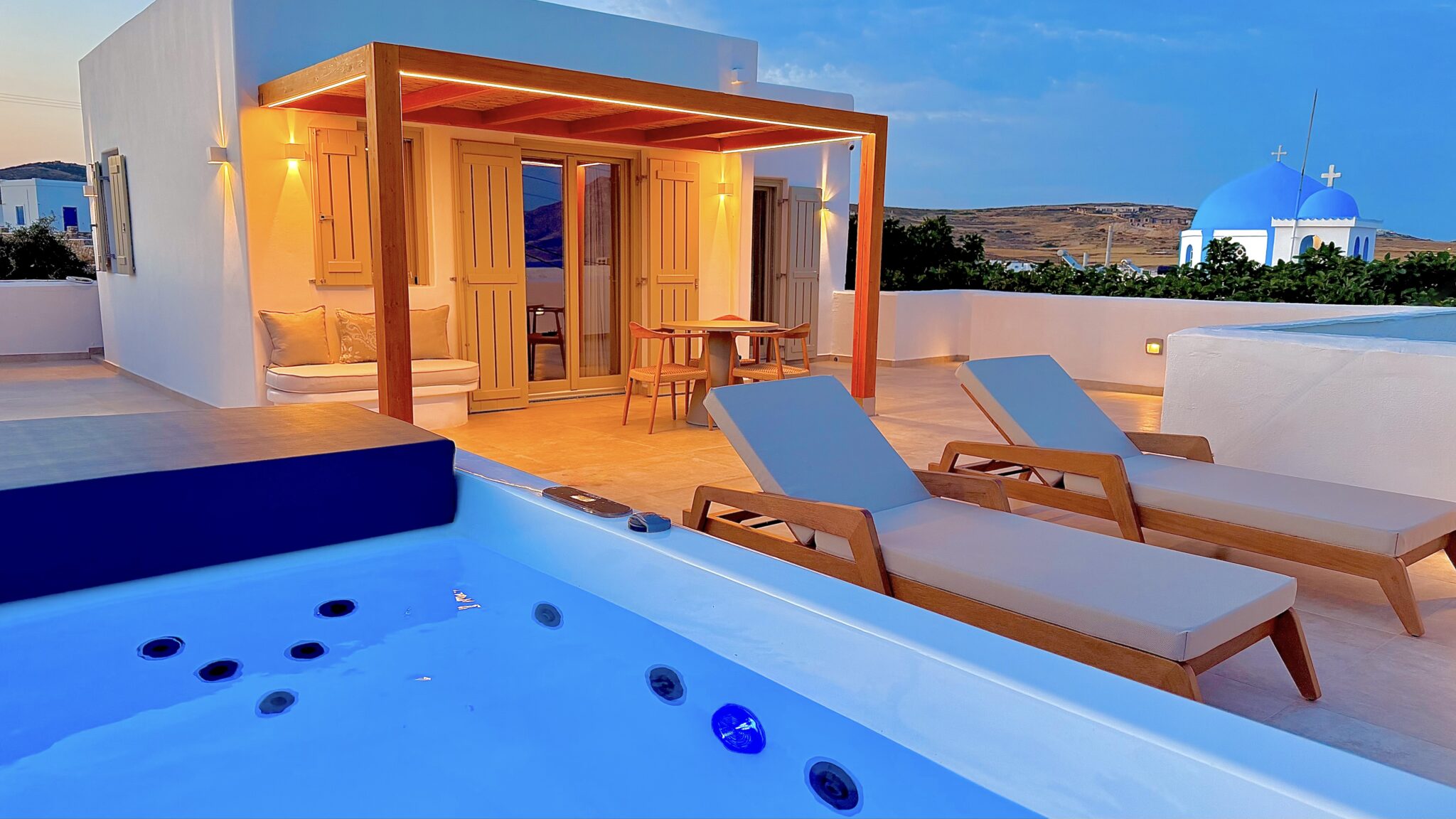 Outdoor jacuzzi at night