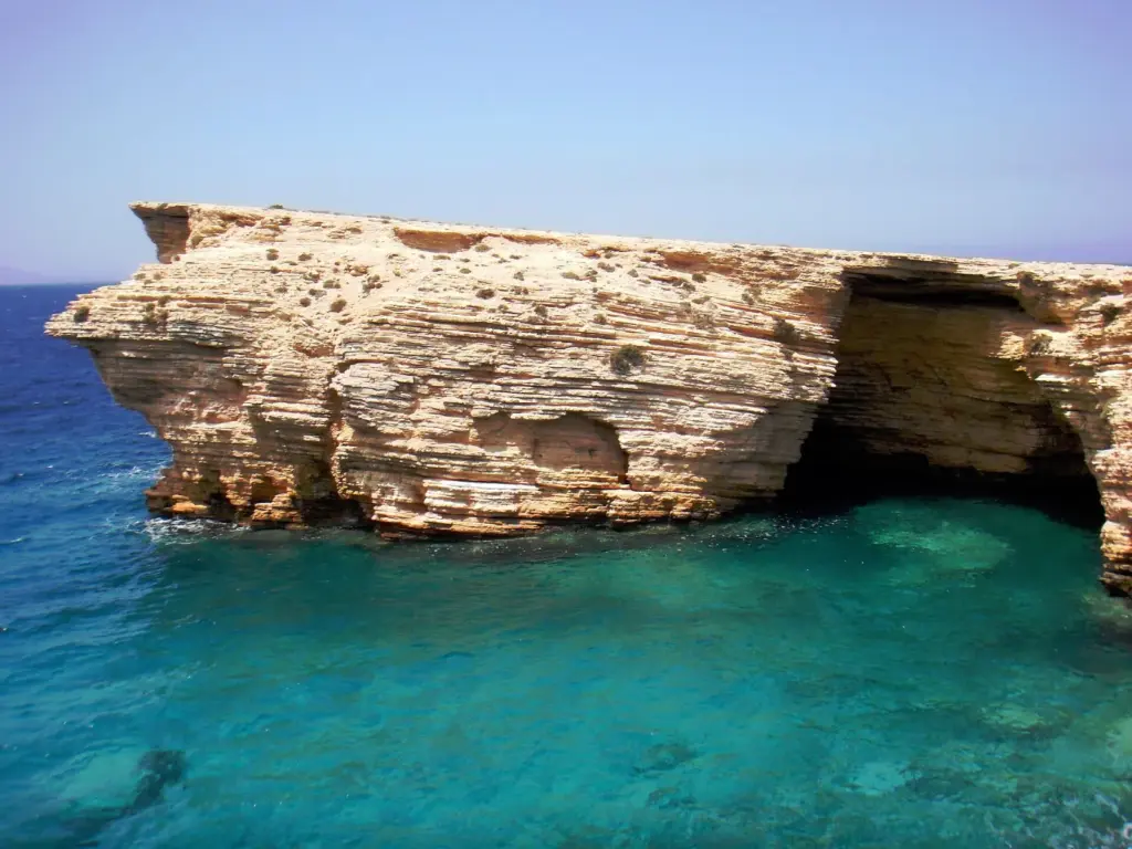 Xylompatis sea caves, Koufonisia